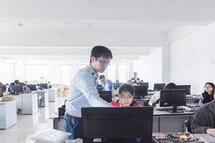 軟件服務(wù) 計算機學院的核心使命與未來展望